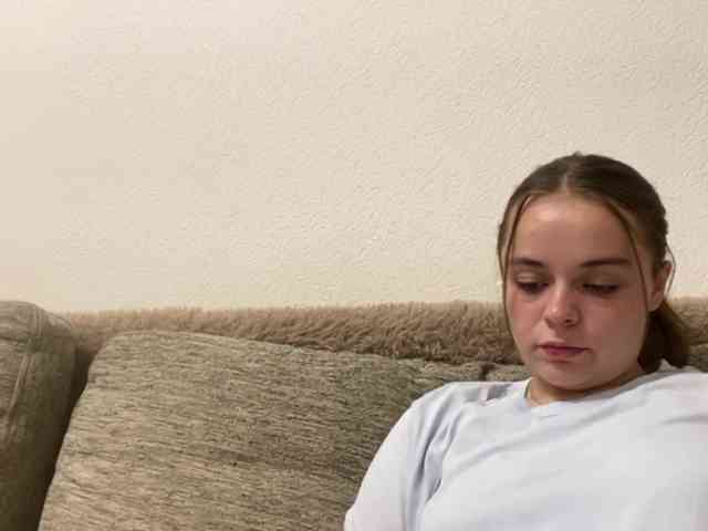 EsterGreenley webcam