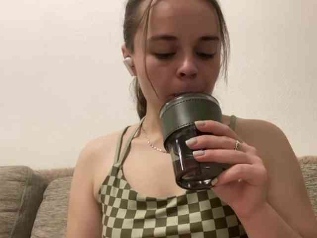 EsterGreenley webcam