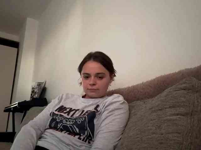EsterGreenley webcam