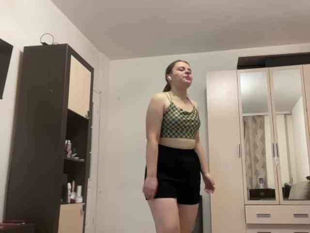 EsterGreenley webcam
