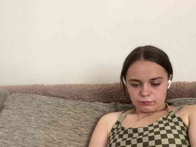 EsterGreenley webcam