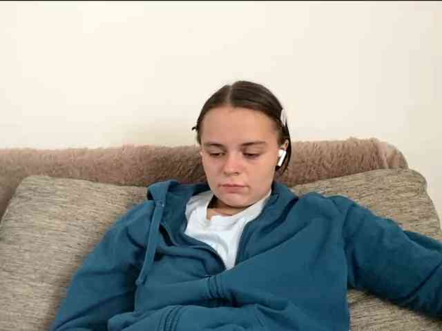 EsterGreenley webcam