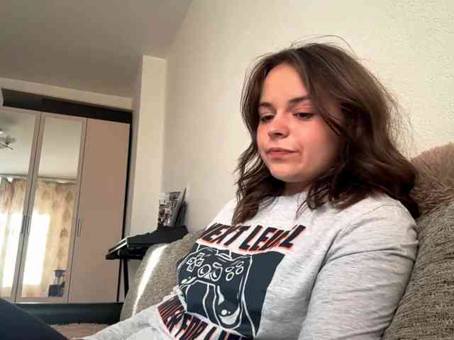 EsterGreenley webcam