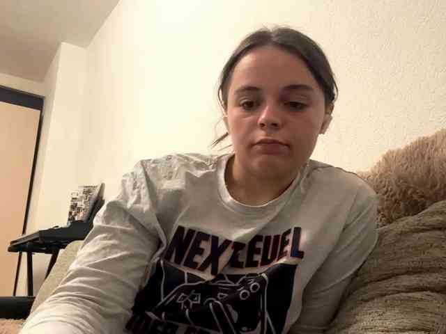 EsterGreenley webcam