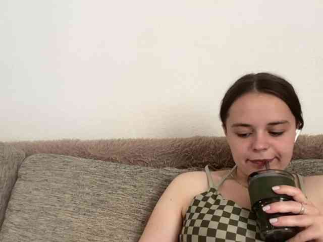 EsterGreenley webcam