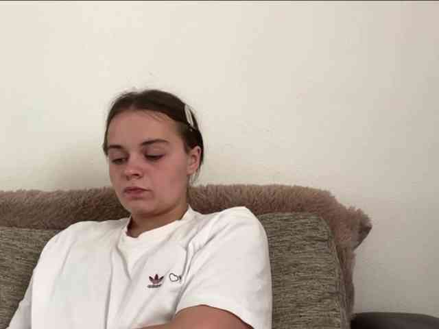 EsterGreenley webcam