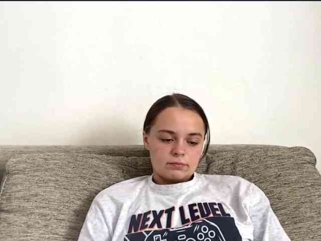 EsterGreenley webcam