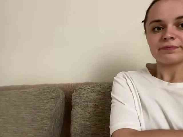 EsterGreenley webcam