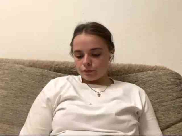 EsterGreenley webcam