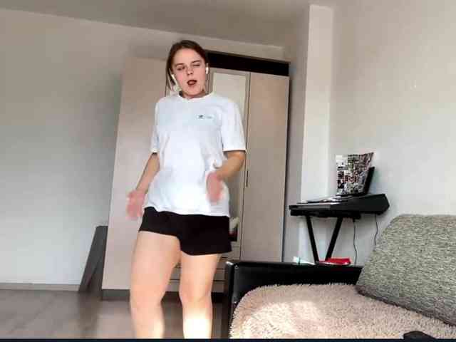 EsterGreenley webcam