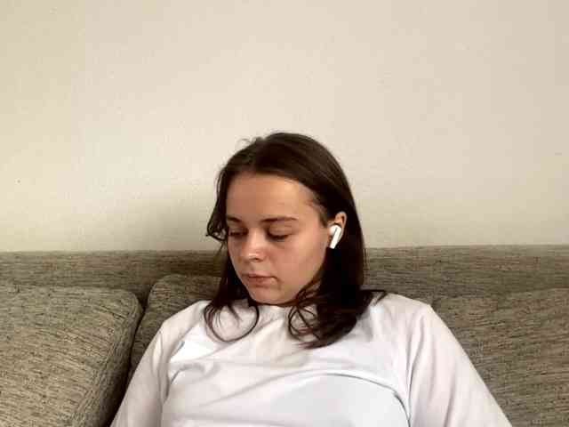EsterGreenley webcam
