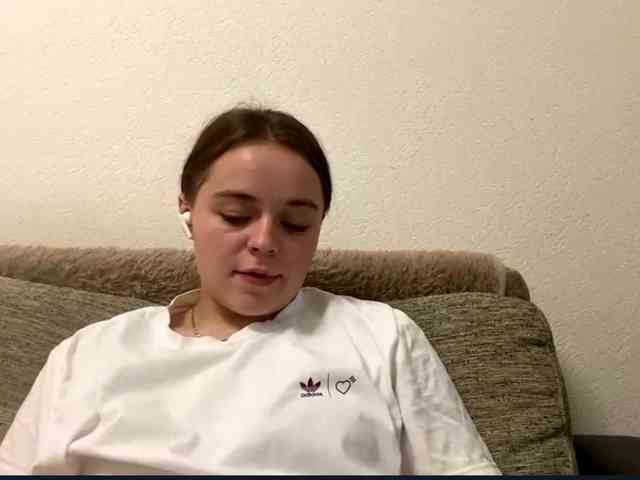 EsterGreenley webcam