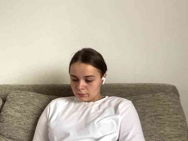 EsterGreenley webcam