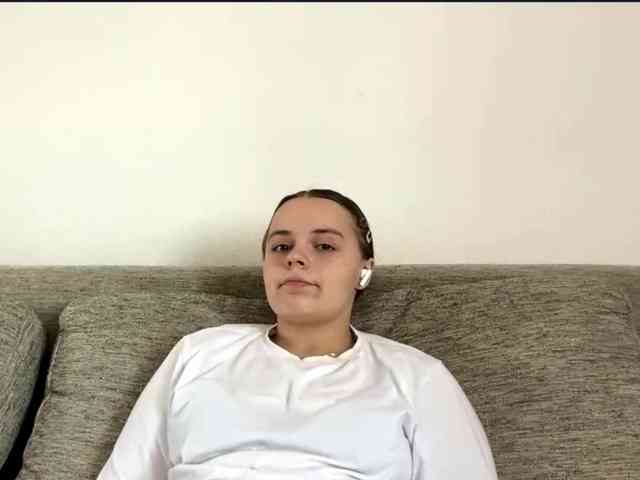 EsterGreenley webcam