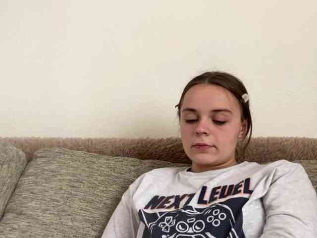 EsterGreenley webcam