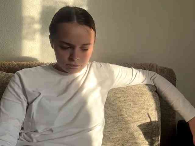 EsterGreenley webcam