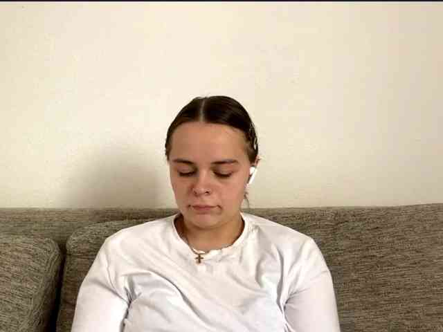 EsterGreenley webcam