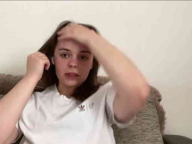 EsterGreenley webcam
