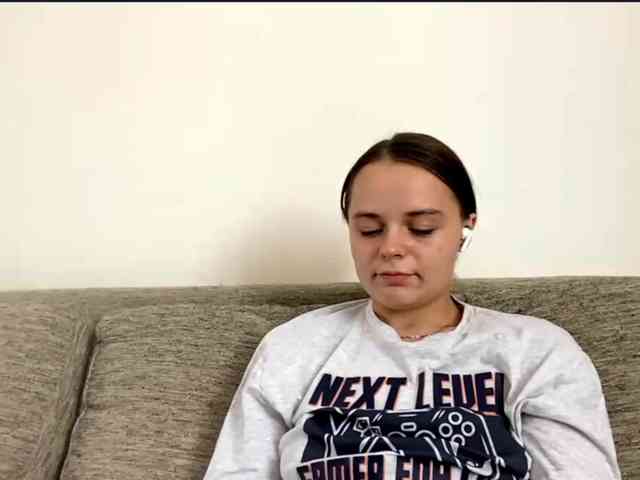 EsterGreenley webcam