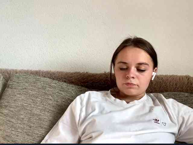 EsterGreenley webcam