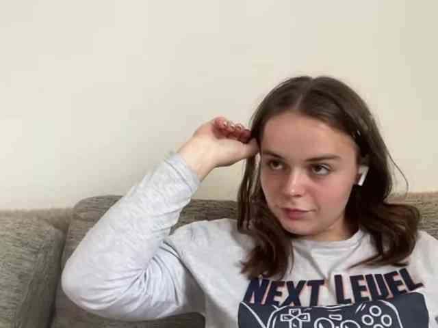 EsterGreenley webcam