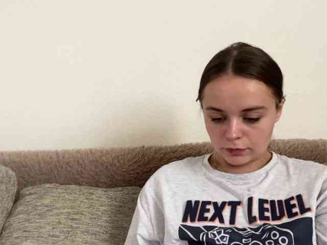 EsterGreenley webcam