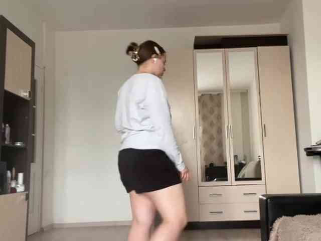 EsterGreenley webcam
