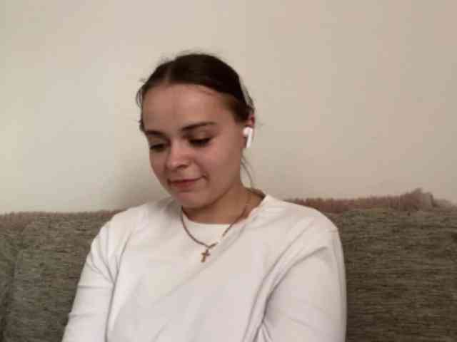 EsterGreenley webcam