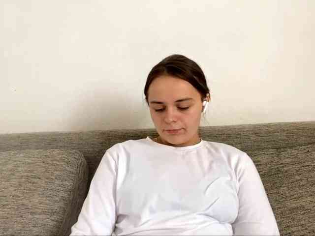 EsterGreenley webcam
