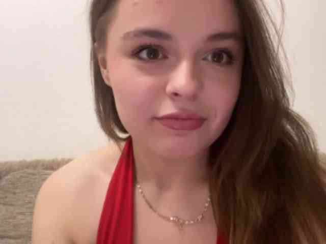 EsterGreenley webcam