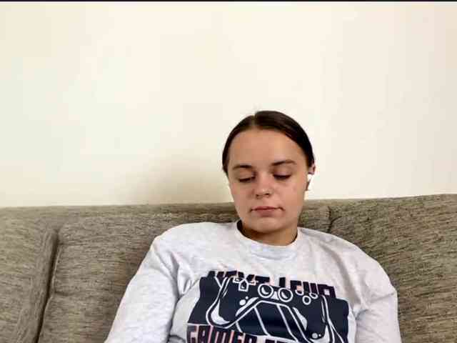 EsterGreenley webcam
