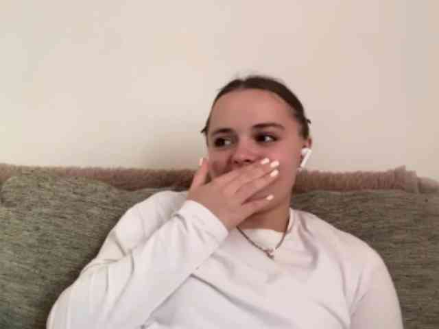 EsterGreenley webcam