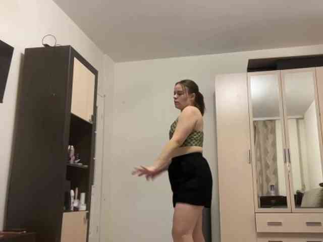 EsterGreenley webcam