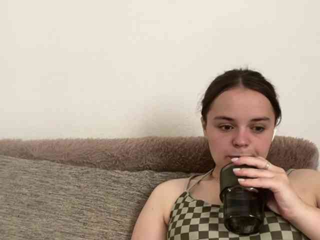 EsterGreenley webcam