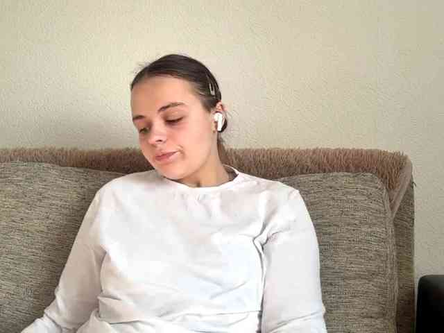 EsterGreenley webcam