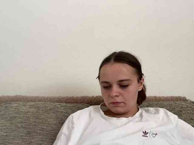 EsterGreenley webcam