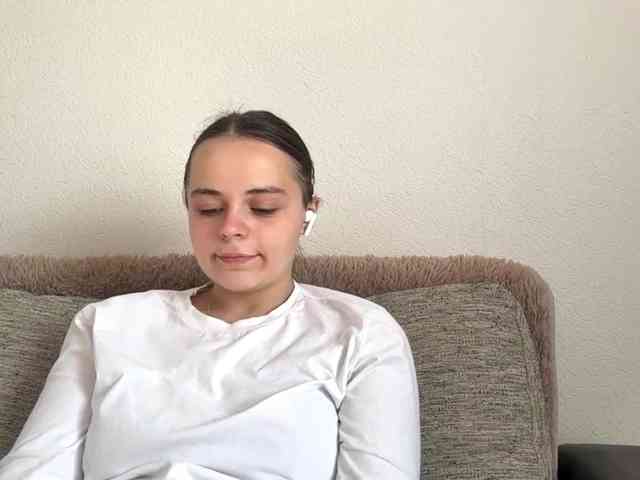 EsterGreenley webcam