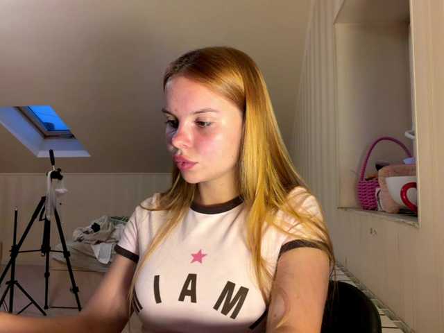 HoneyAmberi live cam on BongaCams