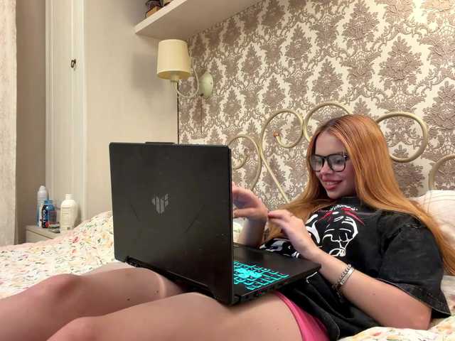 HoneyAmberi live cam on BongaCams