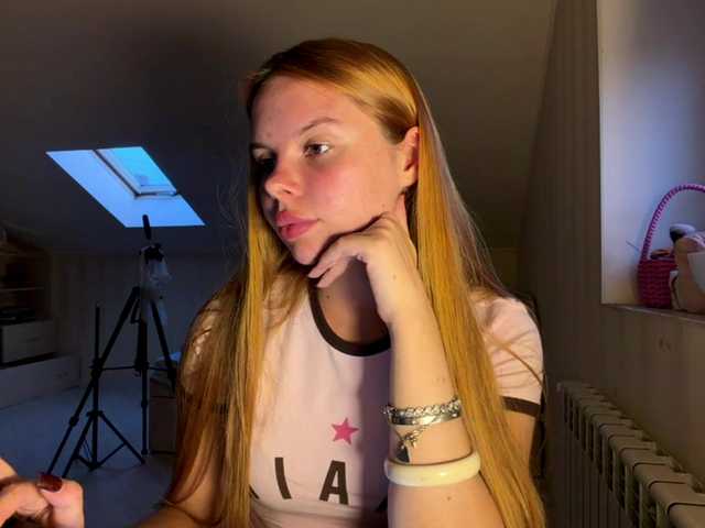 HoneyAmberi live cam on BongaCams