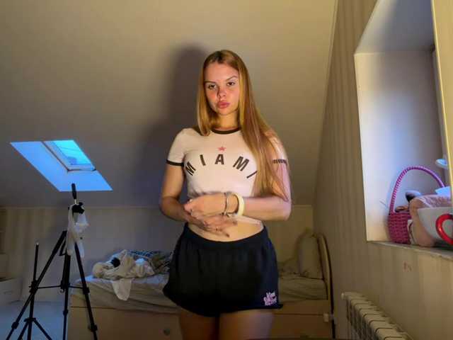 HoneyAmberi live cam on BongaCams