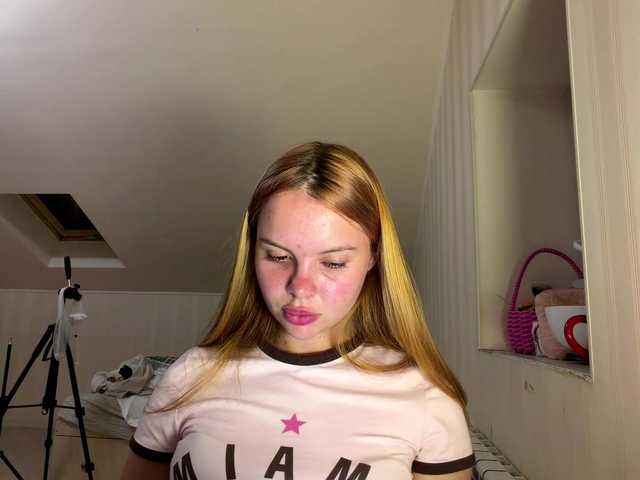 HoneyAmberi live cam on BongaCams