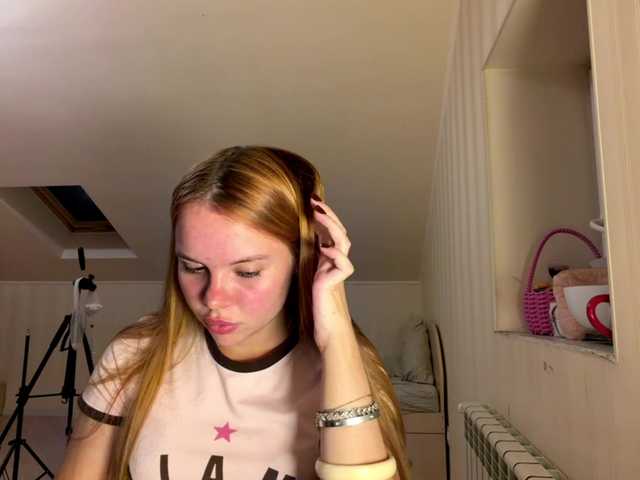 HoneyAmberi live cam on BongaCams