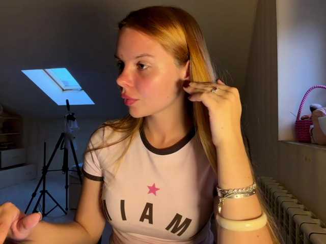 HoneyAmberi live cam on BongaCams