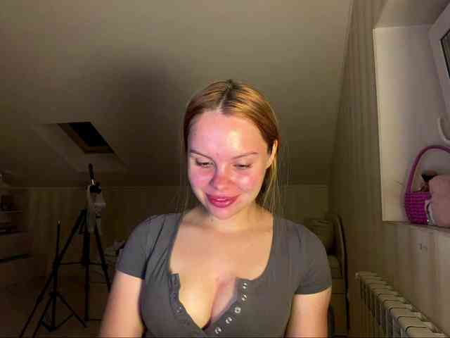 HoneyAmberi webcam