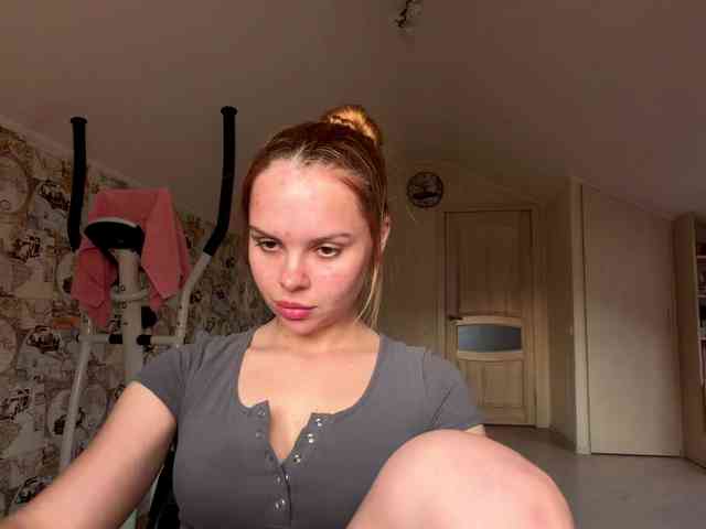 HoneyAmberi webcam