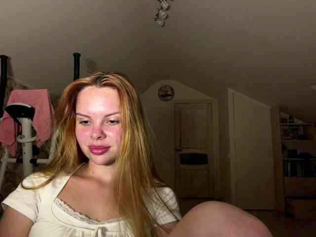 HoneyAmberi webcam
