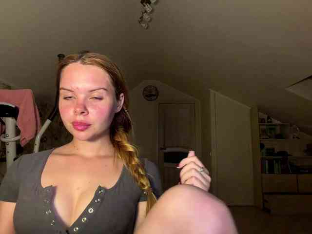 HoneyAmberi webcam