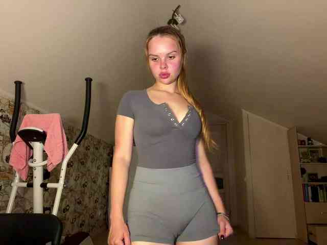 HoneyAmberi webcam