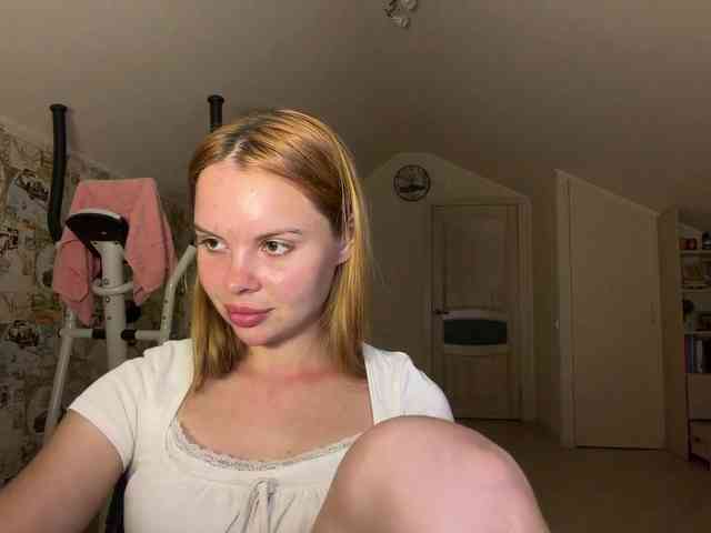 HoneyAmberi webcam